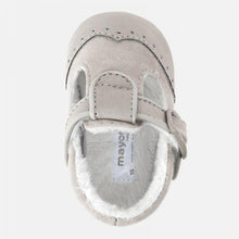 Load image into Gallery viewer, Baby shoes - Ctwinkles