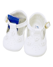 Load image into Gallery viewer, Baby shoes
