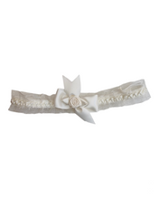 Load image into Gallery viewer, Rose bow headbands
