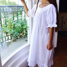 Load image into Gallery viewer, White cotton nightie
