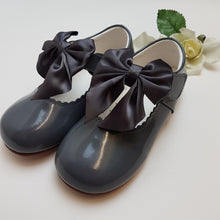 Load image into Gallery viewer, Grey mary jane shoes
