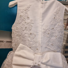 Load image into Gallery viewer, Maria Holy communion dress
