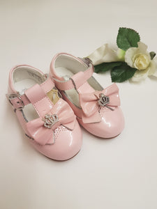 Pink crown shoes