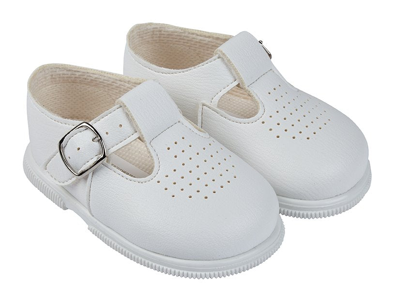 Baypod white shoe