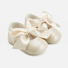 Load image into Gallery viewer, Baby shoe - Ctwinkles
