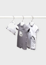 Load image into Gallery viewer, Baby animal gift set for baby.
