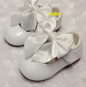White mary jane shoe